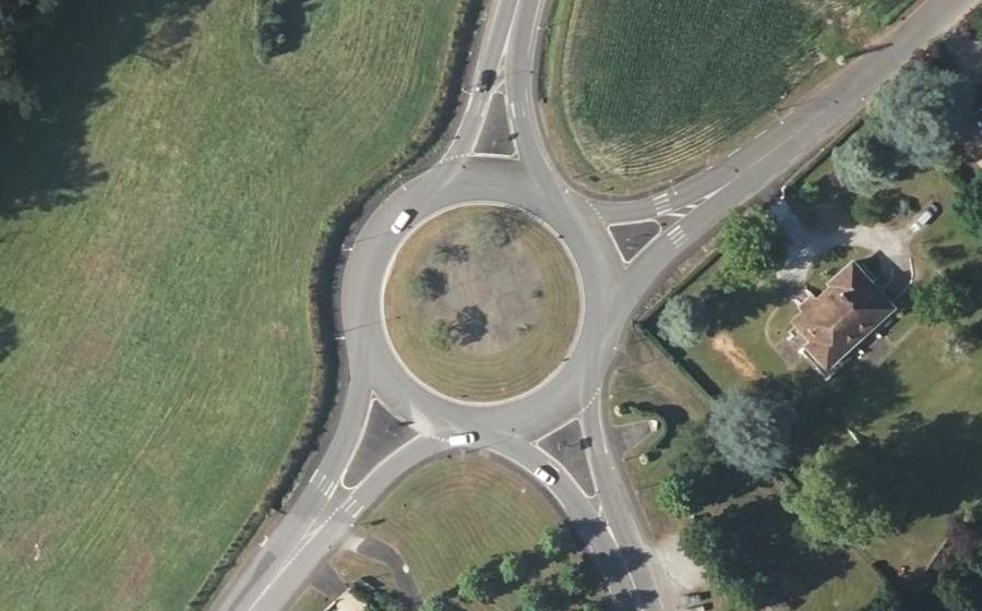 Vue aérienne du Rond-Point du 19 Mars 1962
