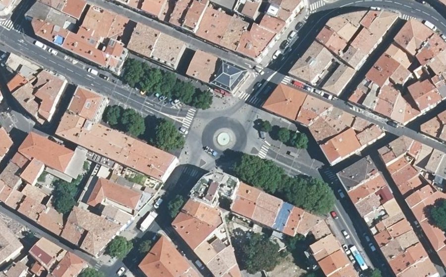Vue aérienne du Rond-point anonyme n°38136945