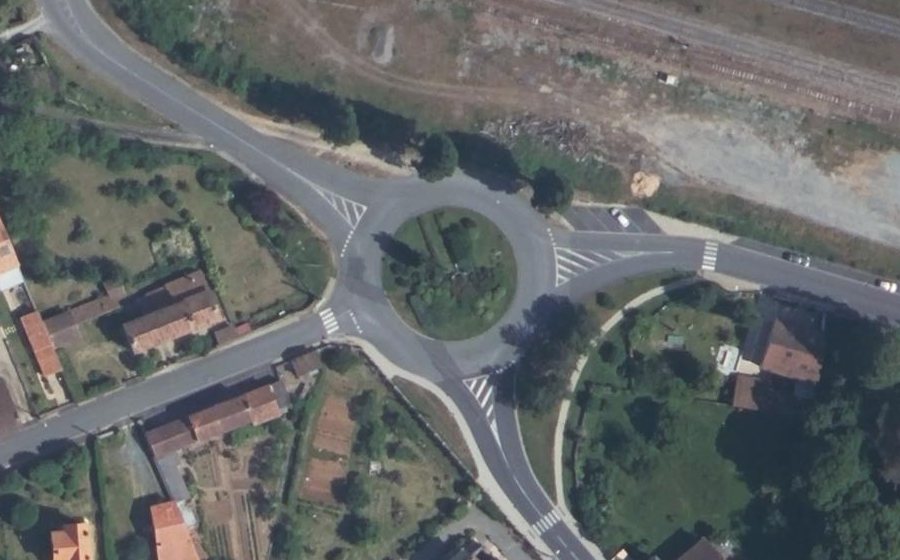 Vue aérienne du Rond-Point du 8 Mai 1945