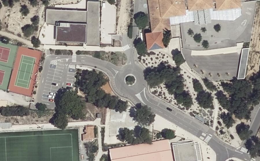 Vue aérienne du Rond-Point de l'École Primaire