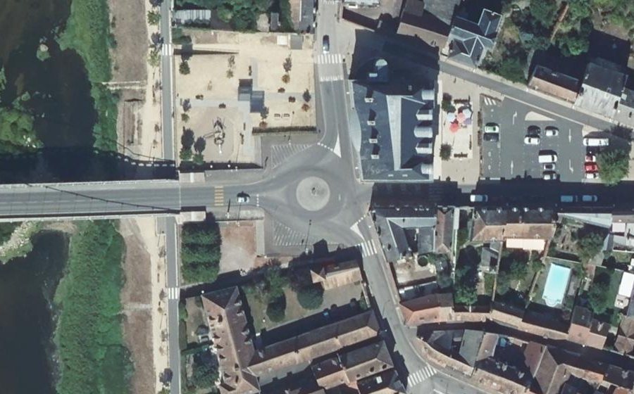 Vue aérienne du Rond-Point du Pont de Loire