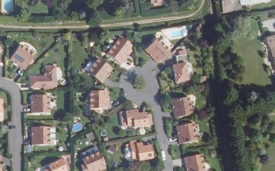 Vue aérienne du Rond-point anonyme n°38748538