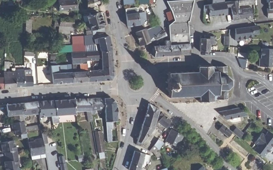 Vue aérienne du Rond-point anonyme n°38789219