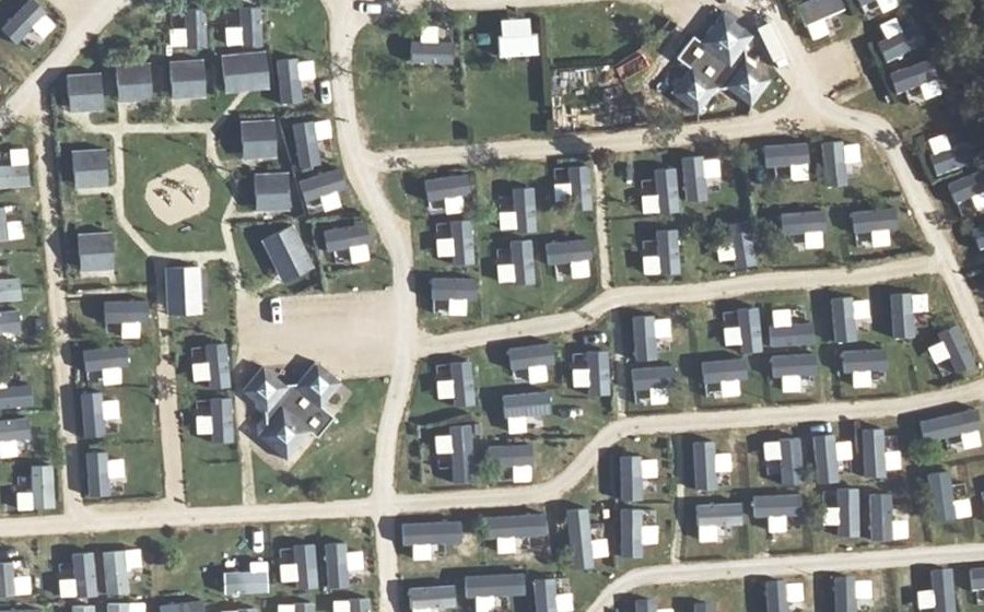 Vue aérienne du Rond-point anonyme n°38789898