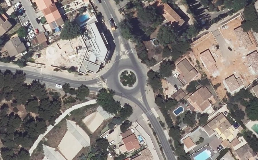 Vue aérienne du Rond-point anonyme n°38913736