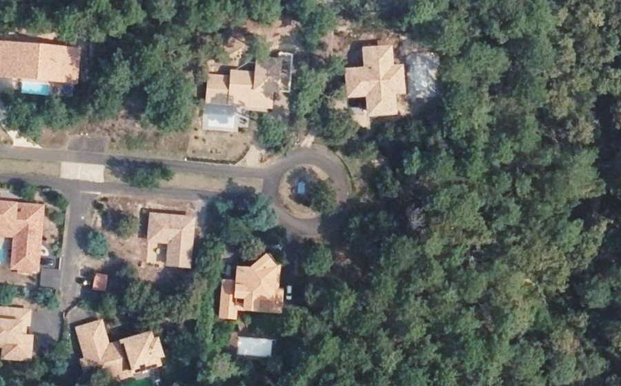 Vue aérienne du Rond-point anonyme n°38937298
