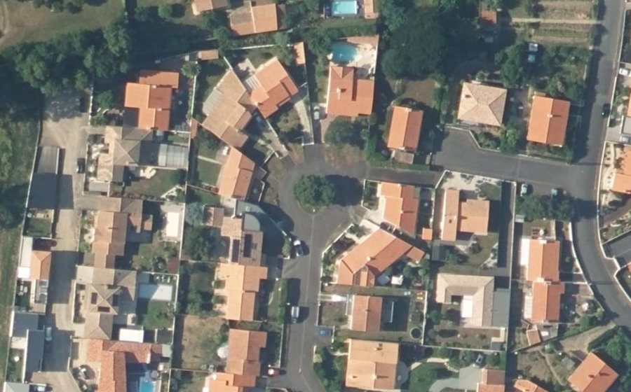 Vue aérienne du Rond-point anonyme n°389553789