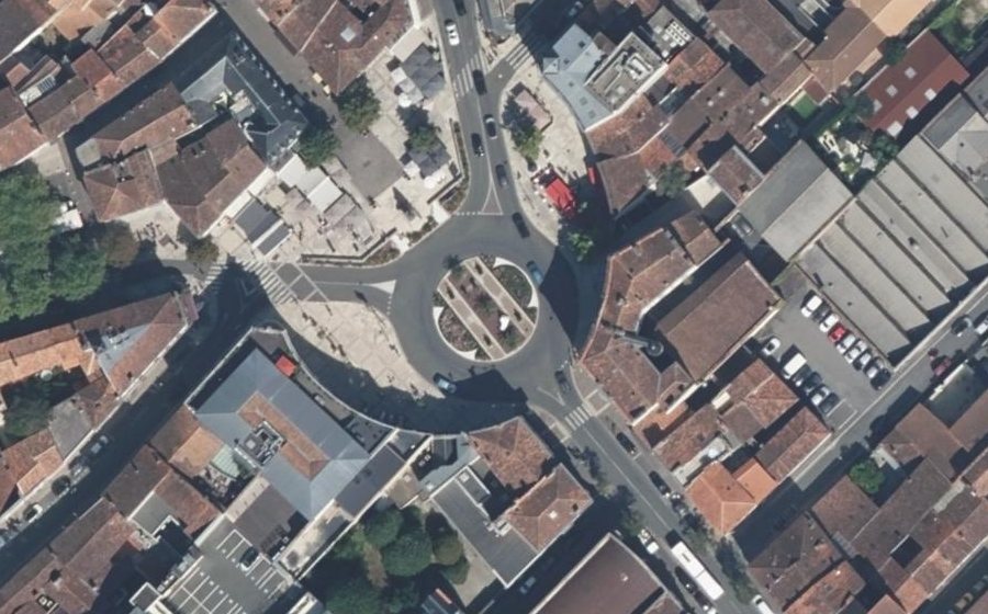 Vue aérienne de la Place François 1er