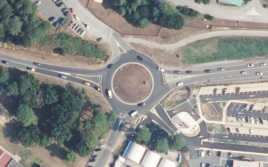 Vue aérienne du Rond-point anonyme n°39035366