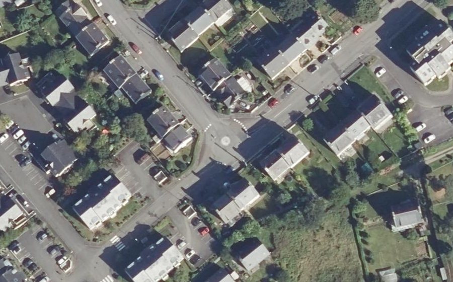 Vue aérienne du Rond-point anonyme n°39072798