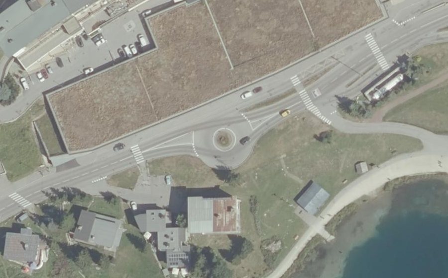 Vue aérienne du Rond-point anonyme n°39162422