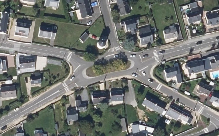 Vue aérienne du Rond-Point du Moulin de Kerhellec