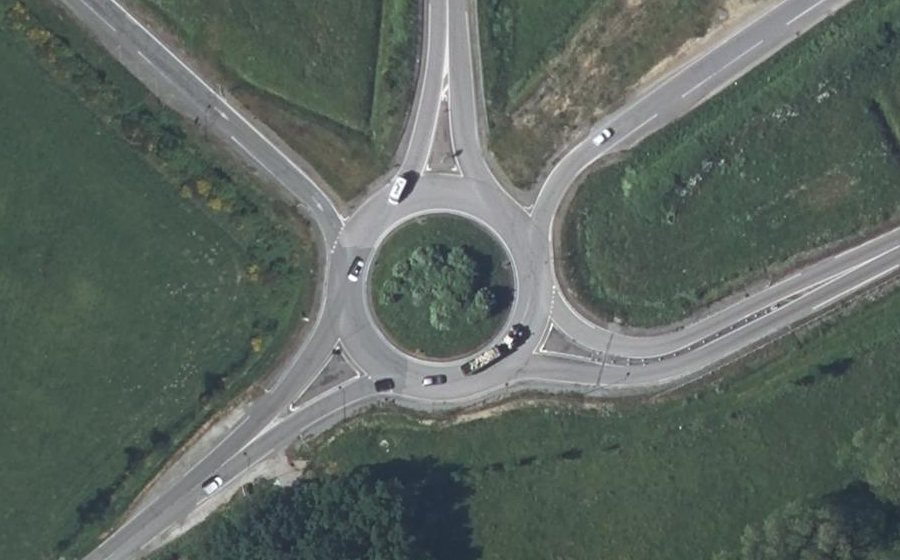 Vue aérienne du Rond-point anonyme n°39264999