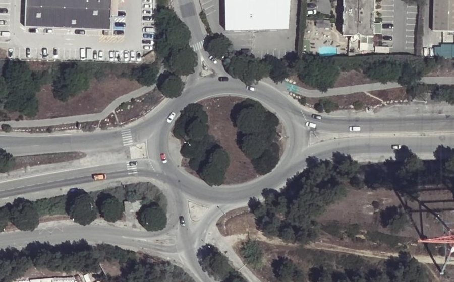 Vue aérienne du Rond-point anonyme n°39303990