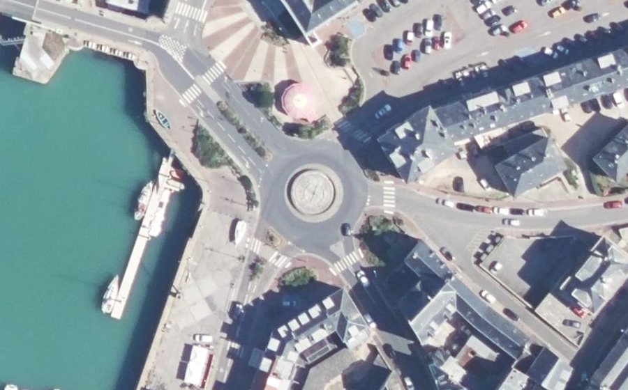 Vue aérienne du Rond-point anonyme n°39308711