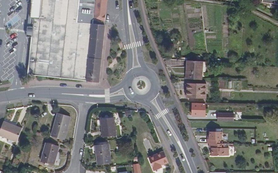 Vue aérienne du Rond-Point du 19 Mars 1962