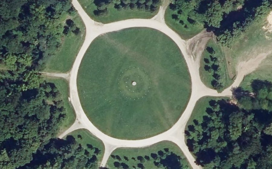 Vue aérienne du Carrefour de la Table d'Apremont
