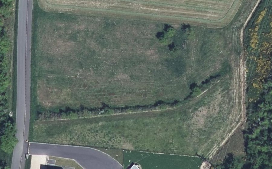 Vue aérienne du Rond-point anonyme n°395228907