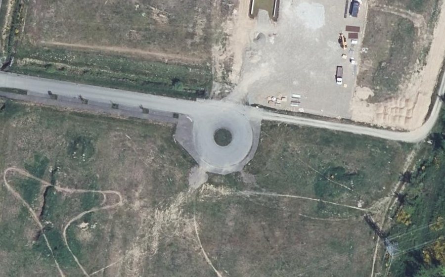 Vue aérienne du Rond-point anonyme n°395228908
