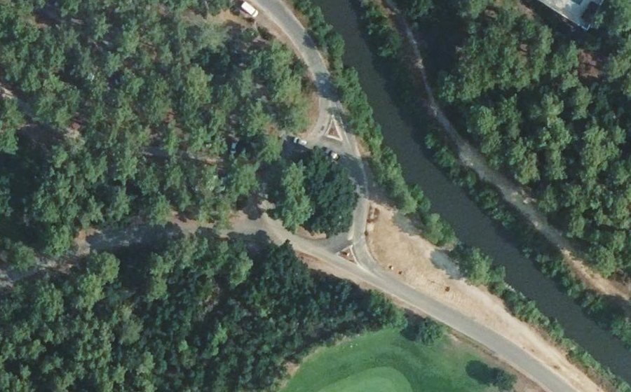 Vue aérienne du Rond-point anonyme n°39538519