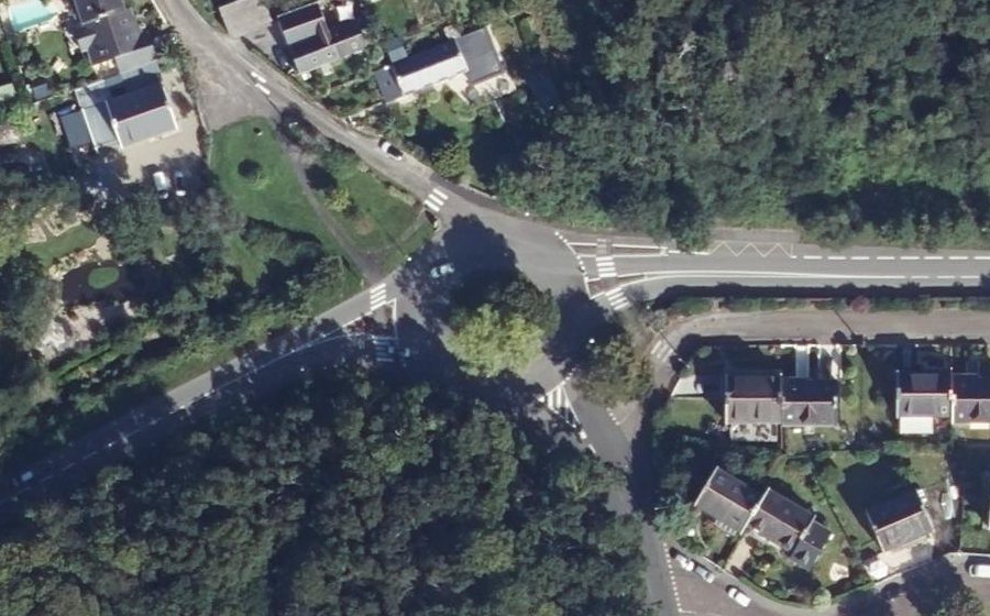 Vue aérienne du Rond-point anonyme n°39580085