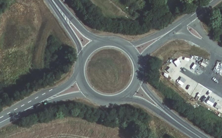 Vue aérienne du Rond-point anonyme n°39666566