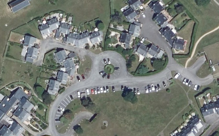 Vue aérienne du Rond-point anonyme n°39775653