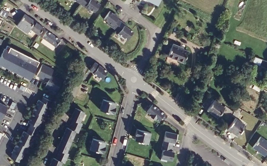 Vue aérienne du Rond-point anonyme n°39791166