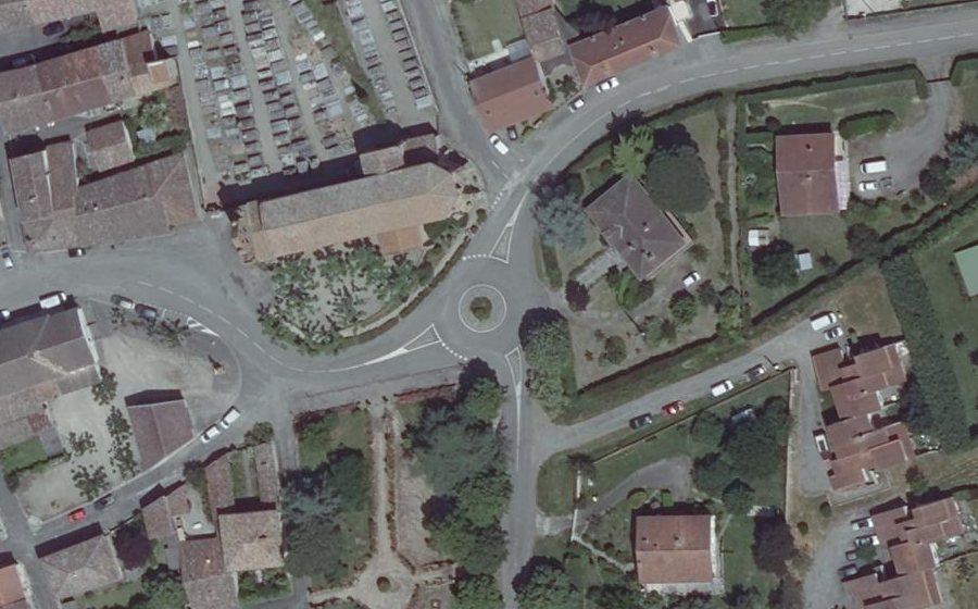 Vue aérienne du Rond-point anonyme n°39863120