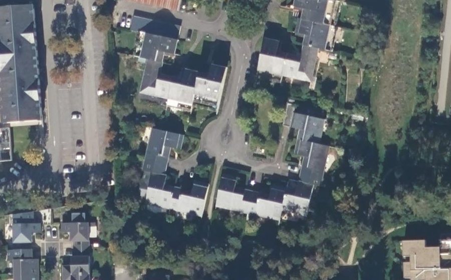 Vue aérienne du Rond-point anonyme n°398951282