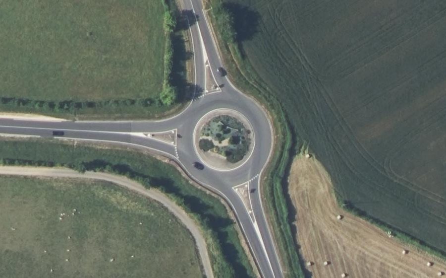 Vue aérienne du Rond-point anonyme n°39916357