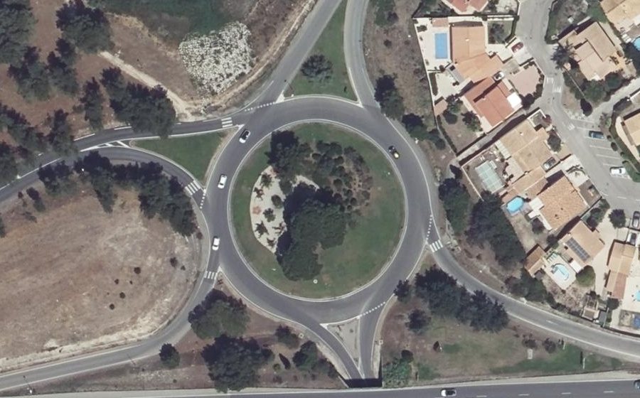 Vue aérienne du Rond-point anonyme n°39950705
