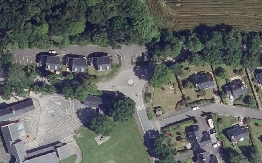 Vue aérienne du Rond-point anonyme n°39992011