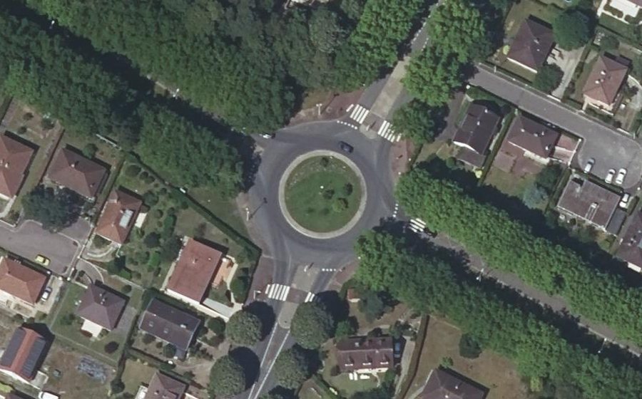 Vue aérienne du Rond-point anonyme n°40008830