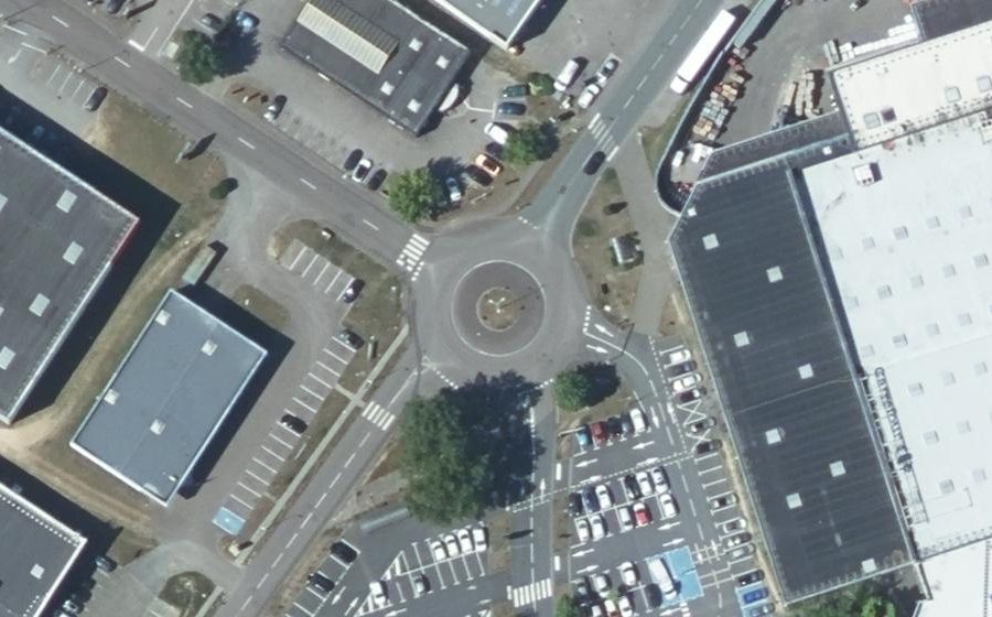 Vue aérienne du Rond-point anonyme n°40017399