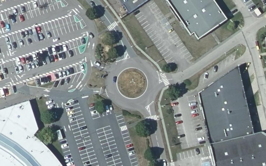 Vue aérienne du Rond-point anonyme n°40017438