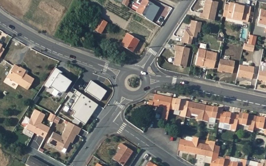 Vue aérienne du Rond-point anonyme n°40017798