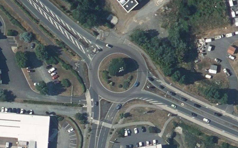 Vue aérienne du Rond-point anonyme n°40017800