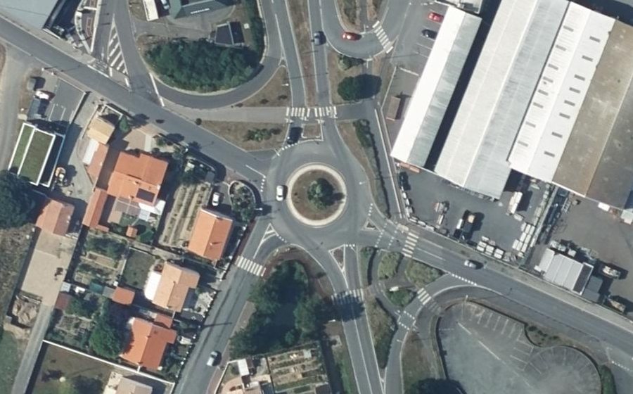 Vue aérienne du Rond-point anonyme n°40019783