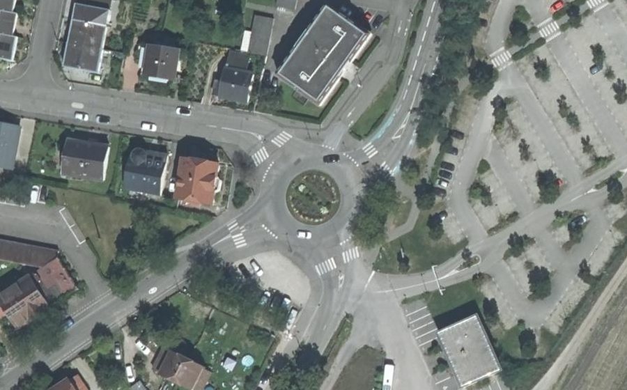 Vue aérienne du Rond-point anonyme n°40031894