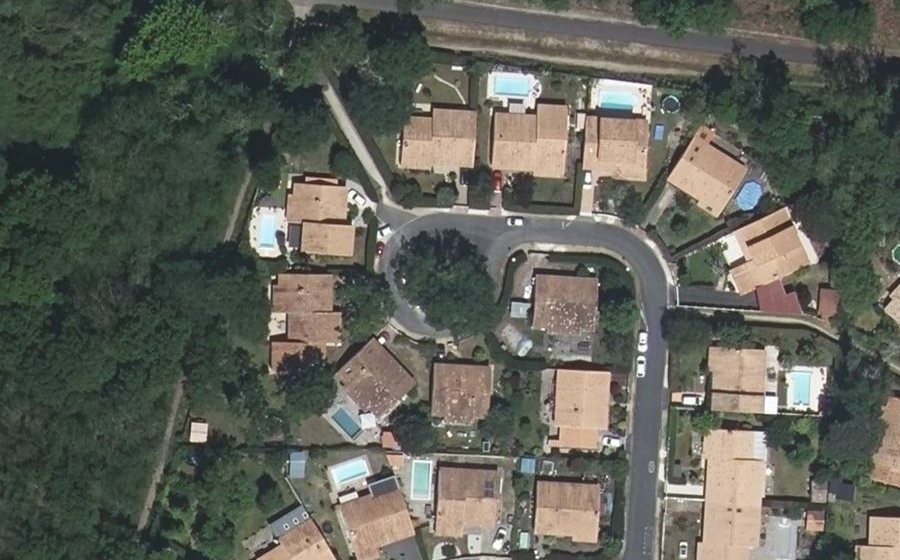 Vue aérienne du Rond-point anonyme n°400612233