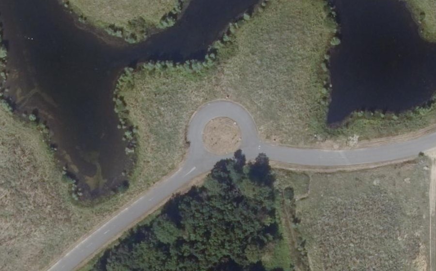 Vue aérienne du Rond-point anonyme n°401262982