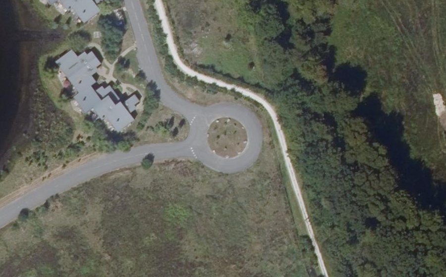 Vue aérienne du Rond-point anonyme n°401262984