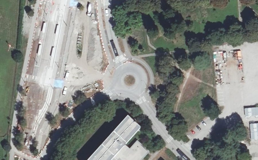 Vue aérienne du Rond-point anonyme n°4015250