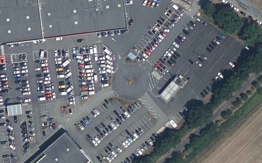 Vue aérienne du Rond-point anonyme n°401714440