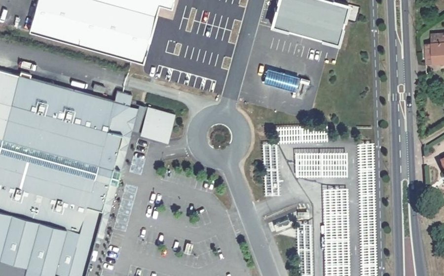 Vue aérienne du Rond-point anonyme n°40283895