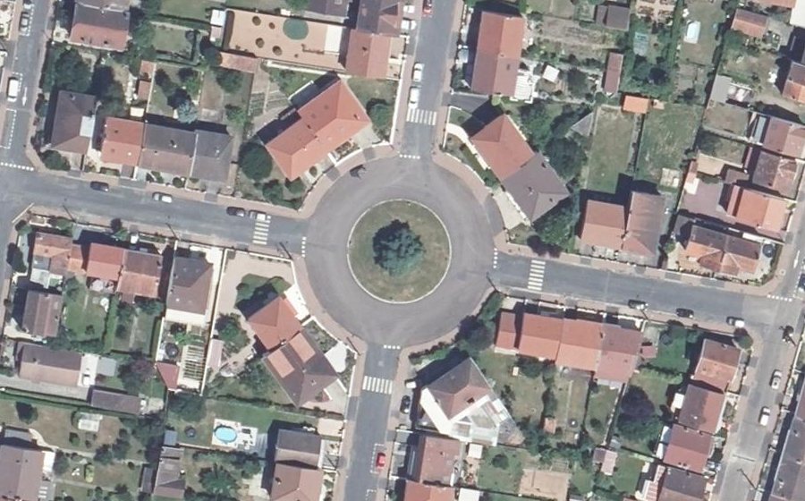 Vue aérienne du Place Claudius Gouttebel