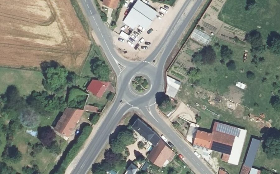 Vue aérienne du Rond-point anonyme n°40284284