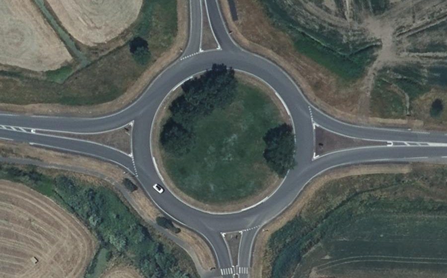Vue aérienne du Rond-point anonyme n°40297775