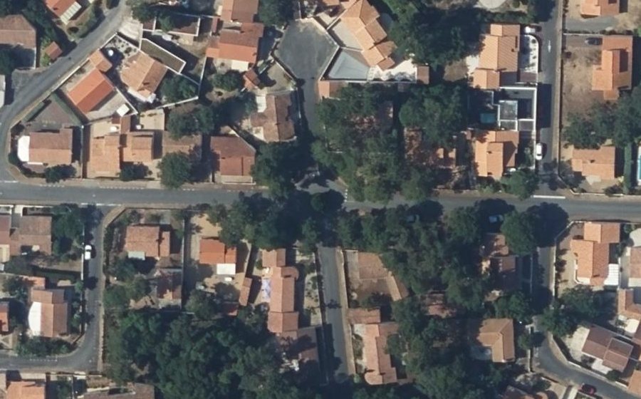 Vue aérienne du Rond-point anonyme n°40297778